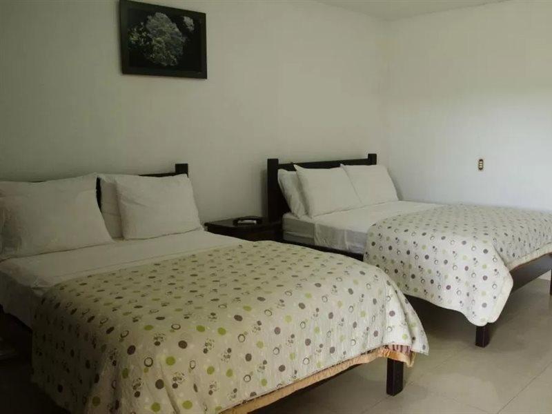 Hotel Cielo Azul Resort Tilarán Екстериор снимка